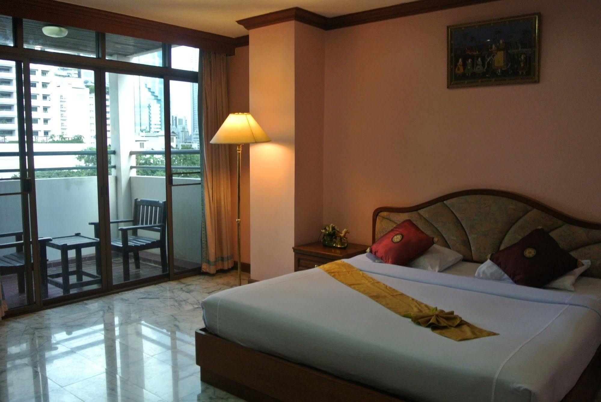 75 Paradise Lane Managed By Loft Group Bangkok Esterno foto
